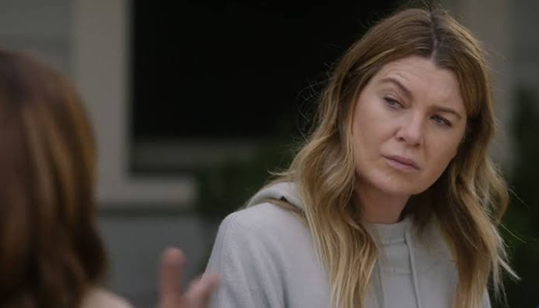 Meredith em cena do 17x16 de Grey's Anatomy