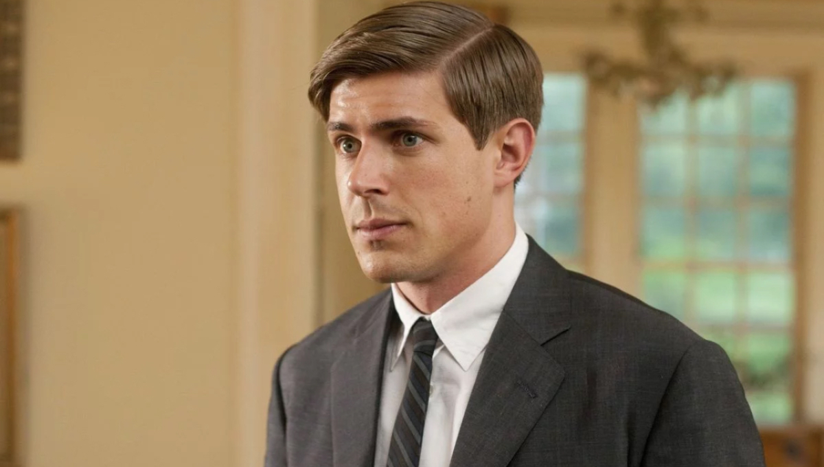 Chris Lowell, How I Met Your Father