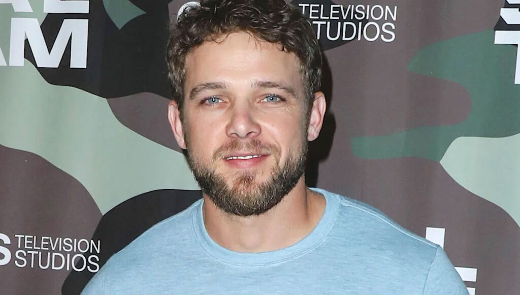 Max Thieriot Cal Fire "nova Chicago Fire"