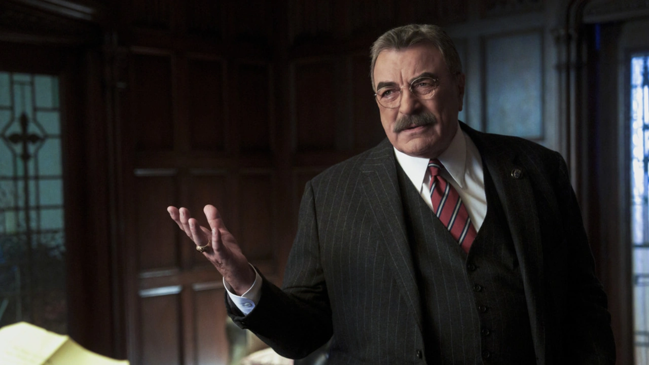 Blue Bloods 14x01 review